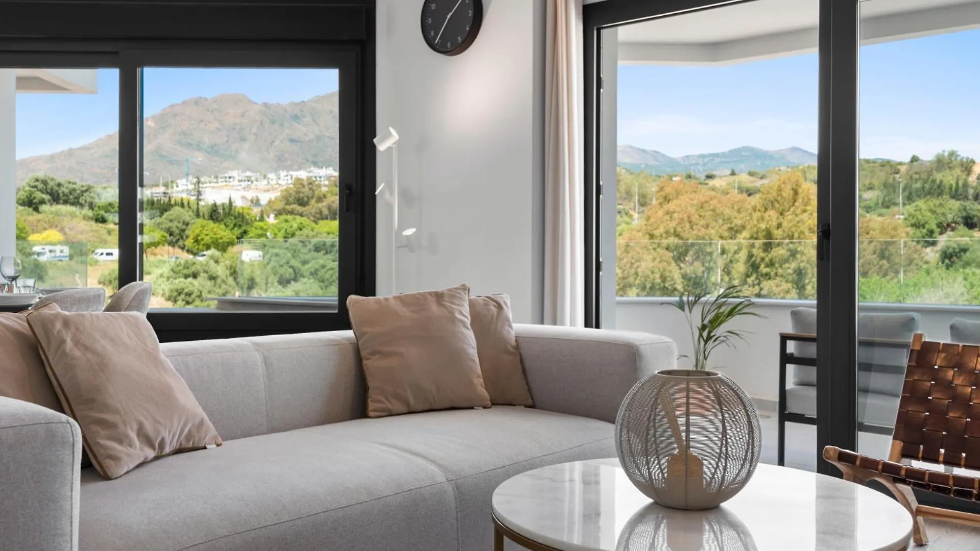 Casa Maddie - Panoramic View Penthouse Estepona